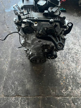 Laden Sie das Bild in den Galerie-Viewer, Motor Hyundai Tucson G4FT 1.6 T-GDI 2021 Benzin Engine Unkomplett MOT7352107174ej