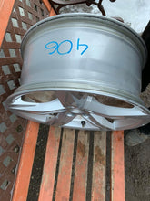 Laden Sie das Bild in den Galerie-Viewer, 1x Alufelge 18 Zoll 8.0" 5x112 39ET Glanz Silber 80A601025BE Audi Q5 Rim Wheel FEL4875244931st