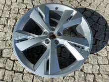 Laden Sie das Bild in den Galerie-Viewer, 1x Alufelge 20 Zoll 9.0&quot; 5x112 42ET 89A601025M Audi E-Tron Rim Wheel