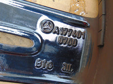 Laden Sie das Bild in den Galerie-Viewer, 1x Alufelge 18 Zoll 7.5" 5x112 49ET Glanz Schwarz A1774010700 Mercedes-Benz W177 FEL2698960961gf