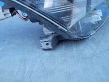 Load image into Gallery viewer, Frontscheinwerfer Toyota Avensis 05-25R 05-28 Xenon Rechts Headlight SCH1534070419ty