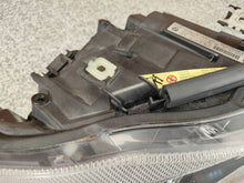 Laden Sie das Bild in den Galerie-Viewer, Frontscheinwerfer BMW E91 E90 7161668 Xenon Rechts Scheinwerfer Headlight SCH6231350354nh