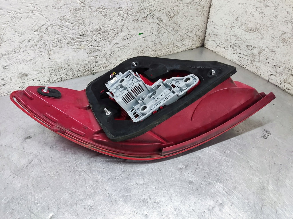 Rückleuchte Mercedes-Benz W204 2048205864 Rechts Rearlight