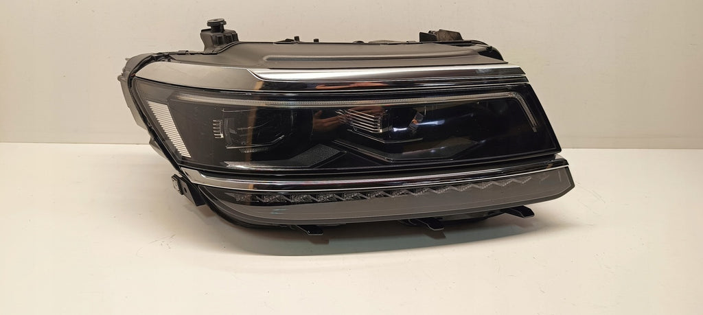 Frontscheinwerfer VW Tiguan 5NB941082A LED Rechts Scheinwerfer Headlight