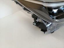 Laden Sie das Bild in den Galerie-Viewer, Frontscheinwerfer Toyota Yaris Cross OD-312 Full LED Rechts Headlight SCH2045760880zl