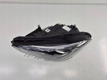 Laden Sie das Bild in den Galerie-Viewer, Frontscheinwerfer Mercedes-Benz Cla X118 C118 A1189062700 Links Headlight SCH6247246468za