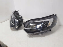 Laden Sie das Bild in den Galerie-Viewer, Frontscheinwerfer Opel Zafira Tourer Vivaro C 9832836480 9832837680 Ein Satz SCH8244269869ve