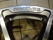 Laden Sie das Bild in den Galerie-Viewer, 1x Alufelge 19 Zoll 9.5&quot; 5x112 60ET A1974010402 Mercedes-Benz Sls Amg Rim Wheel