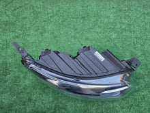 Laden Sie das Bild in den Galerie-Viewer, Frontscheinwerfer Opel Zafira 9832836480-00 Rechts Scheinwerfer Headlight SCH2964106005kc