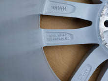 Load image into Gallery viewer, 1x Alufelge 18 Zoll 8.0" 5x112 44ET Silber 3G0601025H VW Passat B8 Rim Wheel FEL1280423094lt
