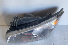 Laden Sie das Bild in den Galerie-Viewer, Frontscheinwerfer Kia Cerato 921012F0 Links Scheinwerfer Headlight