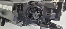Laden Sie das Bild in den Galerie-Viewer, Frontscheinwerfer Skoda Superb III 3V1941016E Rechts Scheinwerfer Headlight