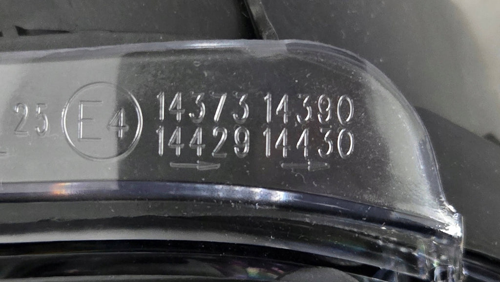 Frontscheinwerfer Mercedes-Benz W211 1437314390 Rechts Scheinwerfer Headlight SCH2752779401fs