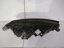 Laden Sie das Bild in den Galerie-Viewer, Frontscheinwerfer Skoda Octavia 5E4941015A LED Links Scheinwerfer Headlight SCH1171652046vn