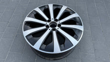 Laden Sie das Bild in den Galerie-Viewer, 1x Alufelge 19 Zoll 7.5" 5x112 53ET A2474013100 Mercedes-Benz Glb X247 Rim Wheel FEL6740590944fr