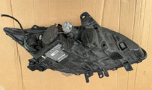 Load image into Gallery viewer, Frontscheinwerfer Renault Laguna III 260600035R 89901838 Xenon Rechts oder Links