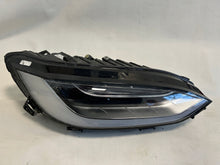 Laden Sie das Bild in den Galerie-Viewer, Frontscheinwerfer Tesla X 103431901 Rechts Scheinwerfer Headlight
