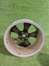 Laden Sie das Bild in den Galerie-Viewer, 1x Alufelge 17 Zoll 7.5" 5x112 46ET Glanz Silber 5FA601025C Seat Leon Rim Wheel FEL9111809522is