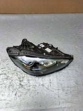 Laden Sie das Bild in den Galerie-Viewer, Frontscheinwerfer Mercedes-Benz W206 2069064003 Rechts Scheinwerfer Headlight SCH3619245997at