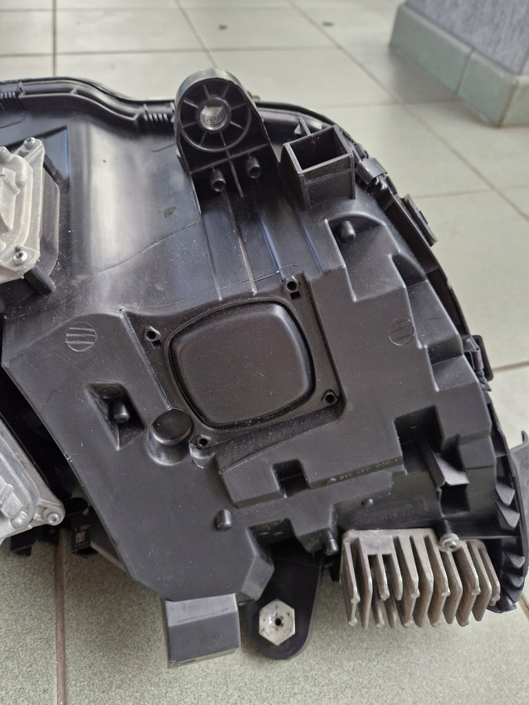 Frontscheinwerfer Mercedes-Benz W205 2059063704 2059063804 LED Rechts oder Links SCH9064484022pt