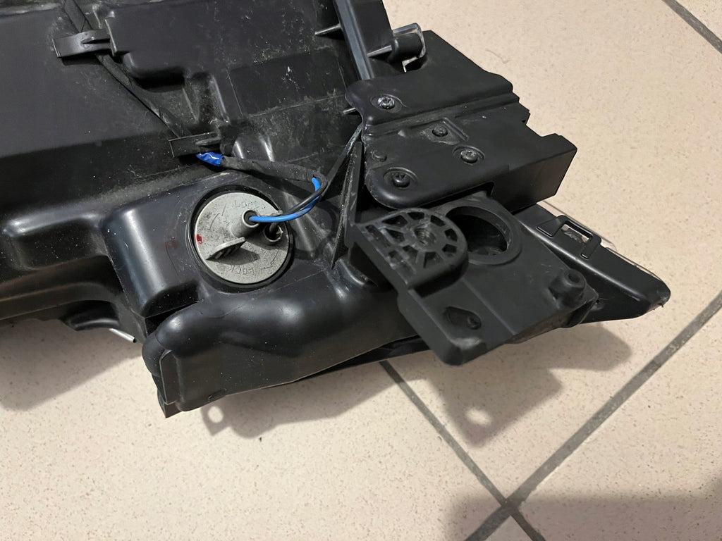 Frontscheinwerfer Mitsubishi Outlander LED Rechts Scheinwerfer Headlight