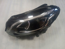 Laden Sie das Bild in den Galerie-Viewer, Frontscheinwerfer Mercedes-Benz W246 A2469065301 full LED Links Headlight