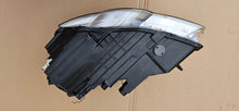 Laden Sie das Bild in den Galerie-Viewer, Frontscheinwerfer VW Passat 3C0941752K Xenon Rechts Scheinwerfer Headlight