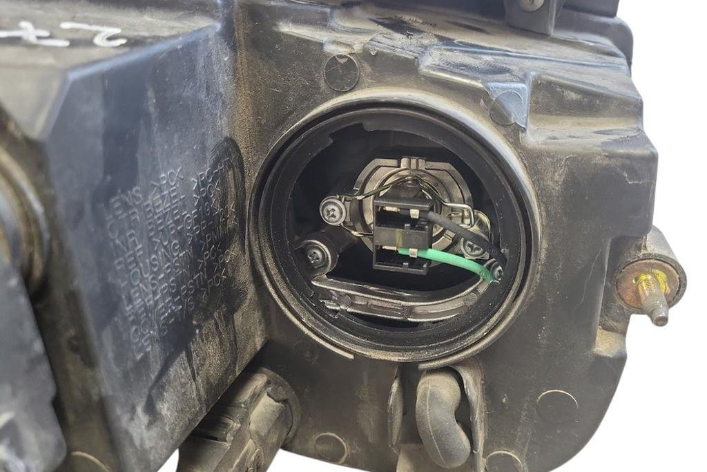 Frontscheinwerfer Hyundai Santa Fé II 92101-2BXXX Ein Stück (Rechts oder Links)