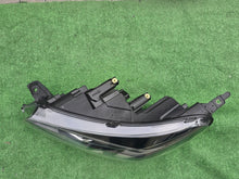 Load image into Gallery viewer, Frontscheinwerfer Opel Vivaro C 9847209980 Links Scheinwerfer Headlight SCH7362054819me