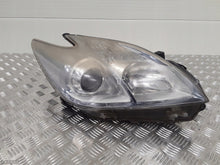 Laden Sie das Bild in den Galerie-Viewer, Frontscheinwerfer Toyota Prius Rechts Scheinwerfer Headlight SCH8820639542iy