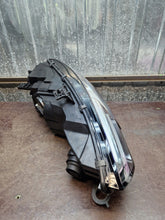 Laden Sie das Bild in den Galerie-Viewer, Frontscheinwerfer Audi A4 B9 8W0941005 LED Links Scheinwerfer Headlight