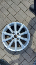 Load image into Gallery viewer, 1x Alufelge 16 Zoll 6.5" 4x108 40ET Glanz Silber FV1C-1007-AA Ford Fiesta I FEL8975804047ij