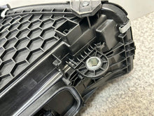 Laden Sie das Bild in den Galerie-Viewer, Frontscheinwerfer Mercedes-Benz W206 A2069063605 LED Rechts Headlight SCH9197739387xi