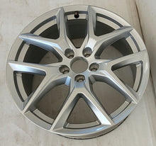 Laden Sie das Bild in den Galerie-Viewer, 1x Alufelge 18 Zoll 7.5&quot; 5x108 50 5ET 31423851 Volvo Xc60 Ii Rim Wheel