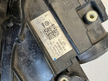 Load image into Gallery viewer, Frontscheinwerfer VW T Roc T-Roc 2GA941005B Links Scheinwerfer Headlight