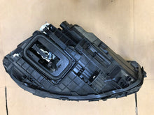 Laden Sie das Bild in den Galerie-Viewer, Frontscheinwerfer Mercedes-Benz W177 A1779062106 A1779062206 LED Ein Satz SCH9171467956ra