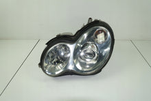 Laden Sie das Bild in den Galerie-Viewer, Frontscheinwerfer Mercedes-Benz W203 2038203761 Xenon Links Headlight SCH9851155468bo