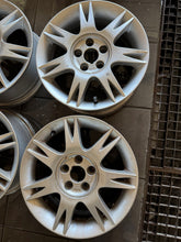 Laden Sie das Bild in den Galerie-Viewer, 4x Alufelge 15 Zoll 6.0" 5x100 43ET Glanz Silber 6L0601025A Seat I Rim Wheel FEL9320791234pg