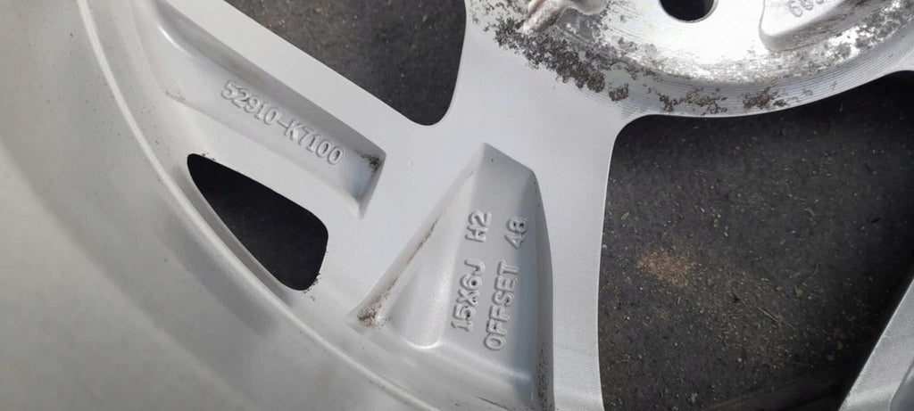 1x Alufelge 15 Zoll 6.0" 4x100 48ET Glanz Silber 52910-K7100 Hyundai Rim Wheel