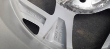 Load image into Gallery viewer, 1x Alufelge 15 Zoll 6.0&quot; 4x100 48ET Glanz Silber 52910-K7100 Hyundai Rim Wheel