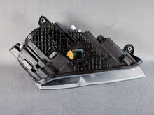 Laden Sie das Bild in den Galerie-Viewer, Frontscheinwerfer Skoda Superb III 3V1941015B Xenon Links Scheinwerfer Headlight