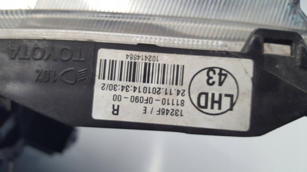 Frontscheinwerfer Toyota Verso 81110-0F090-00 Rechts Scheinwerfer Headlight SCH7974564608rw