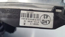 Load image into Gallery viewer, Frontscheinwerfer Toyota Verso 81110-0F090-00 Rechts Scheinwerfer Headlight SCH7974564608rw