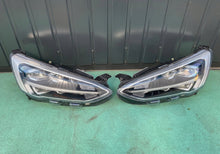 Load image into Gallery viewer, Frontscheinwerfer Ford Focus JX7B-13E014-AD JX7B-13E015-AD Ein Satz Headlight SCH2180190763ez