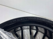 Laden Sie das Bild in den Galerie-Viewer, 1x Alufelge 20 Zoll 8.5" 5x112 40ET Glanz Schwarz 6885312 BMW 3 G21 G20 FEL5195798054zr