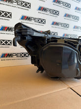 Load image into Gallery viewer, Frontscheinwerfer BMW E60 E61 7189312 70446711 Xenon Links Headlight SCH8900151284st