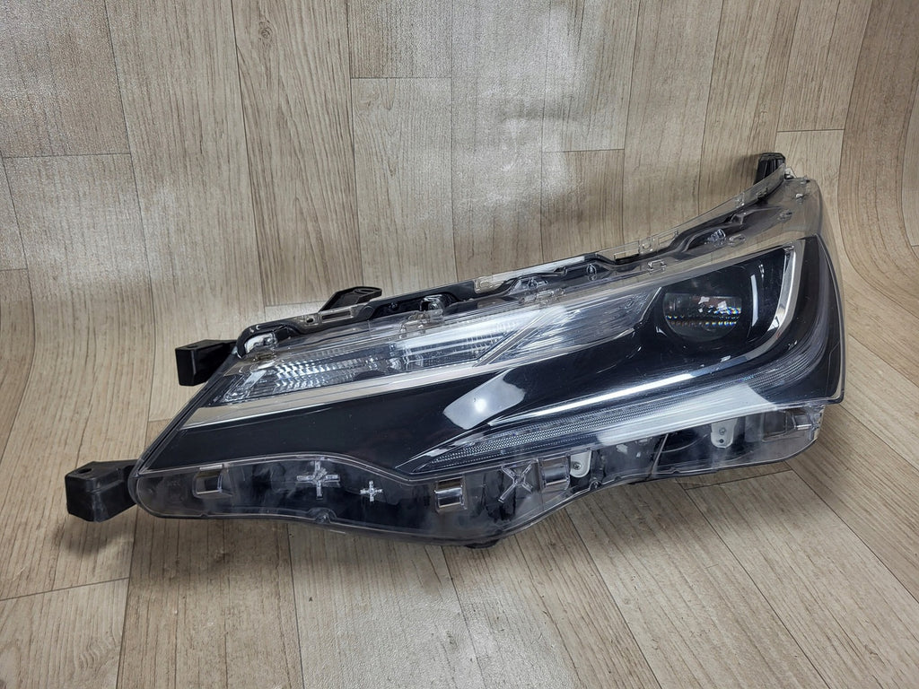 Frontscheinwerfer Toyota Corolla 81110-02L70 LED Ein Stück (Rechts oder Links) SCH8500873788dl