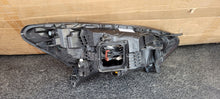Load image into Gallery viewer, Frontscheinwerfer Renault Captur I 260606152R Full LED Links Headlight SCH4993602010br