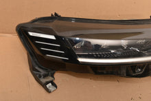 Laden Sie das Bild in den Galerie-Viewer, Frontscheinwerfer Renault Megane E-Tech 260103279R LED Rechts Headlight SCH4840918923bo