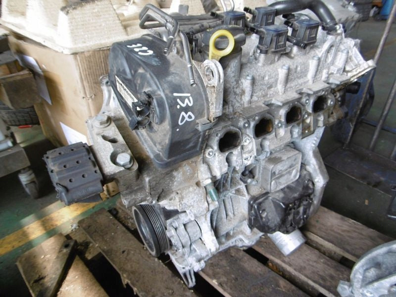 Motor VW Passat B8 CZE 1.4 TSI 150PS 110kW 2014 Benzin Engine Unkomplett
